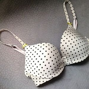 3/$50 32B padded plunge VS pushup bra beige dots
